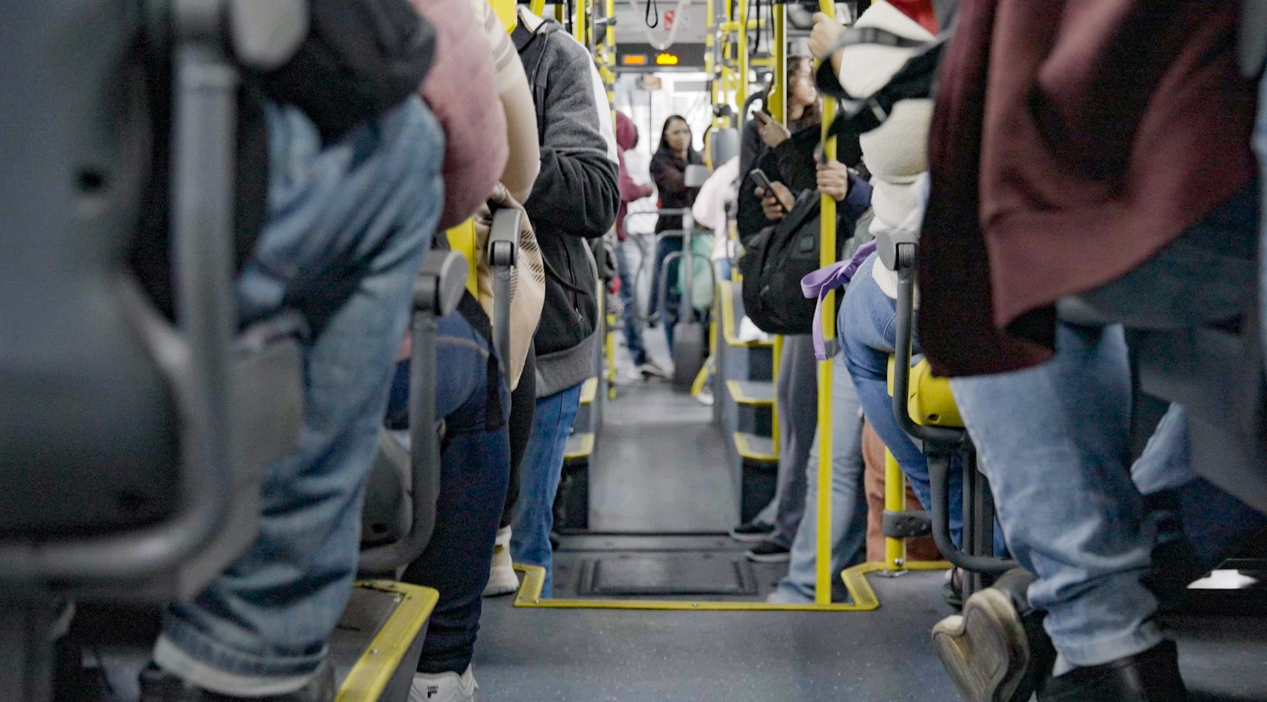 interior do ônibus